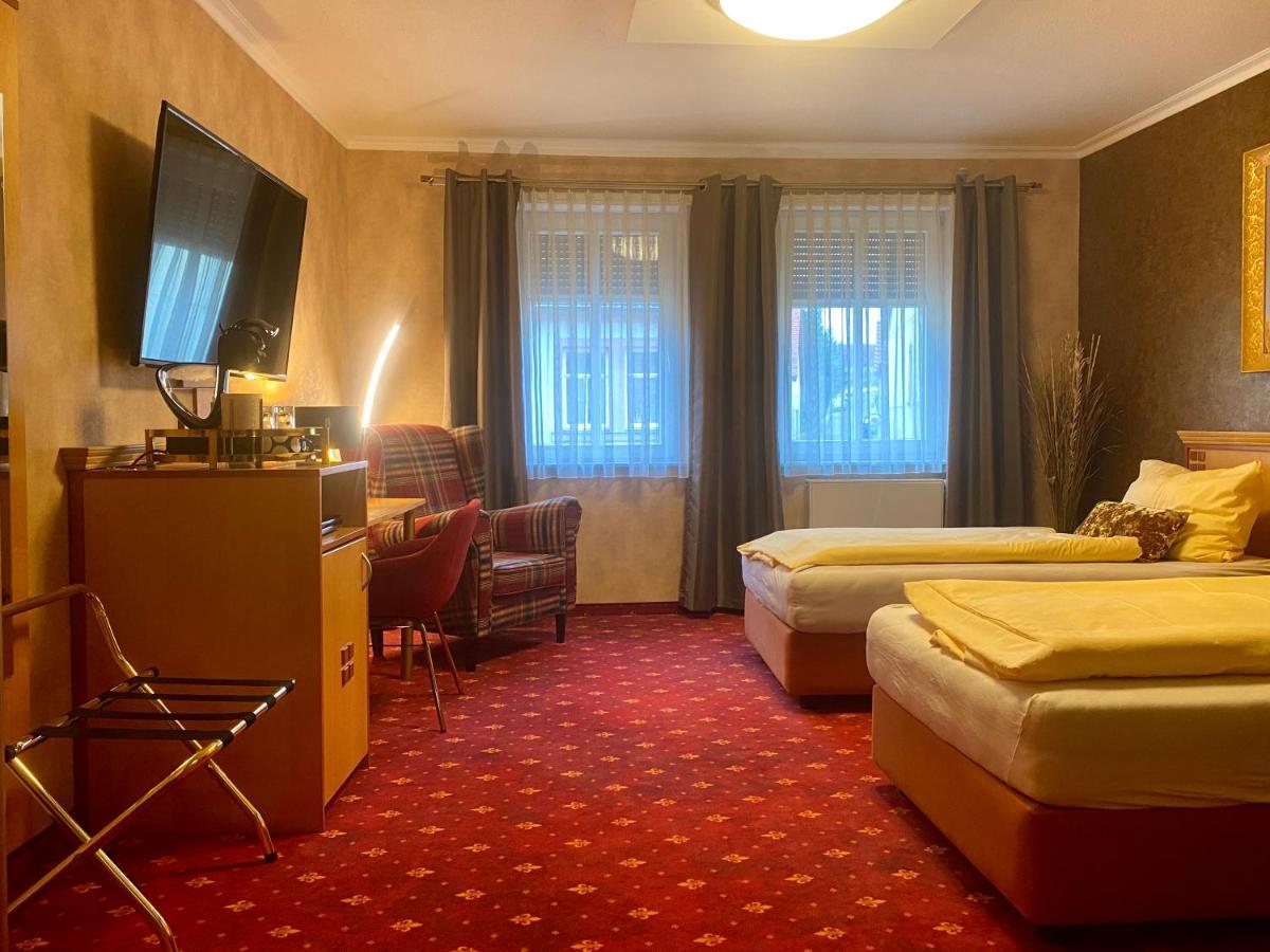 Querfurter Hof Hotel ภายนอก รูปภาพ
