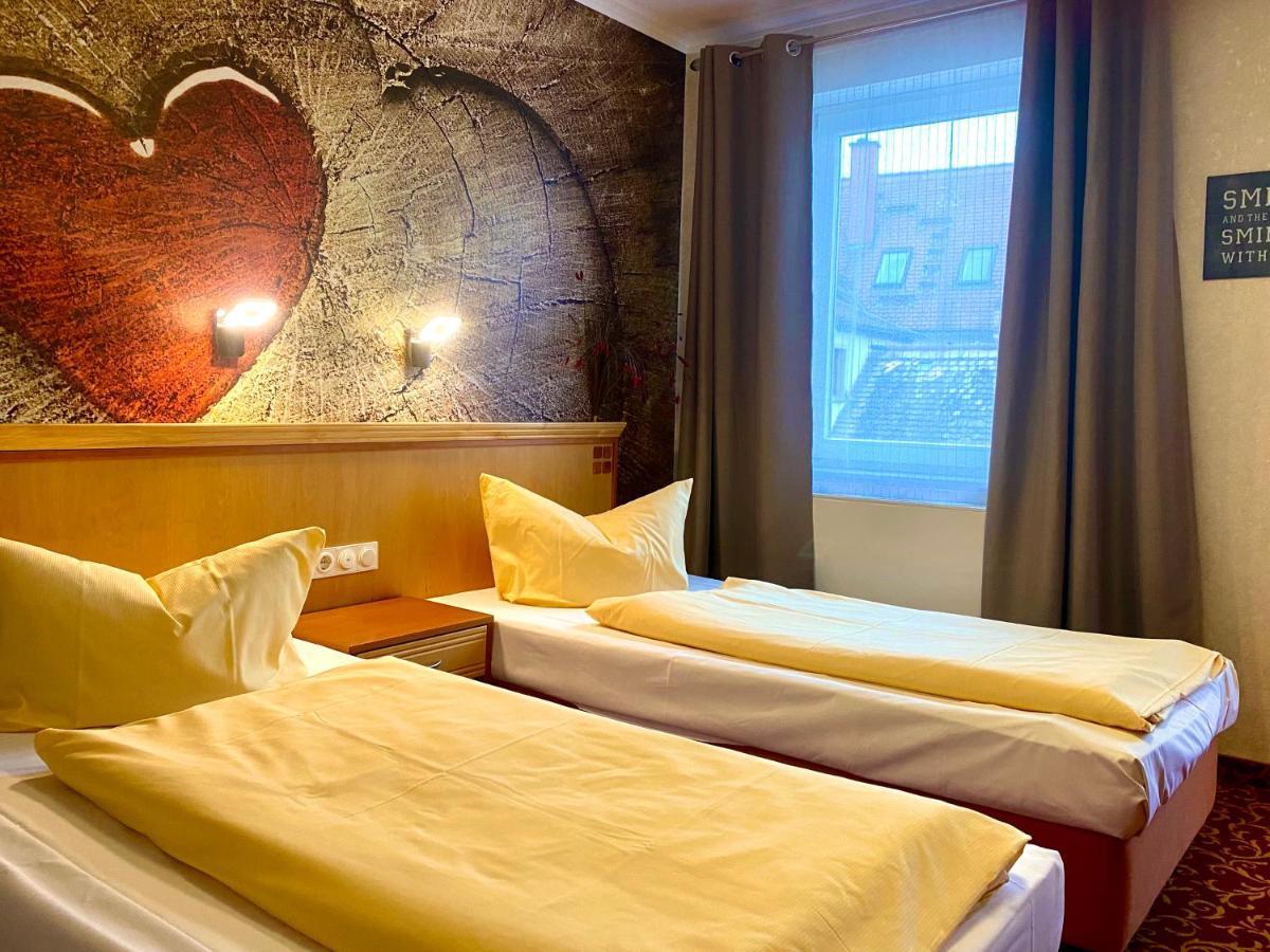 Querfurter Hof Hotel ภายนอก รูปภาพ