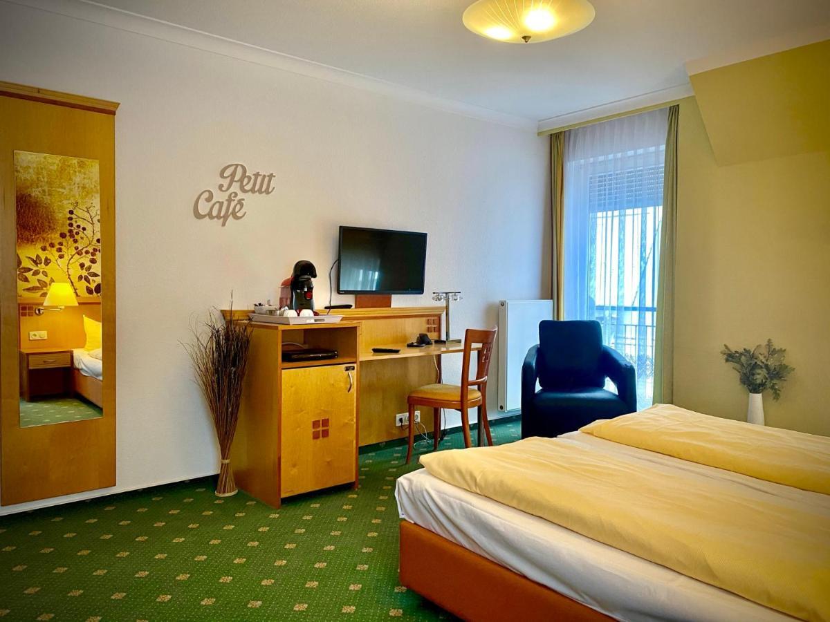Querfurter Hof Hotel ภายนอก รูปภาพ