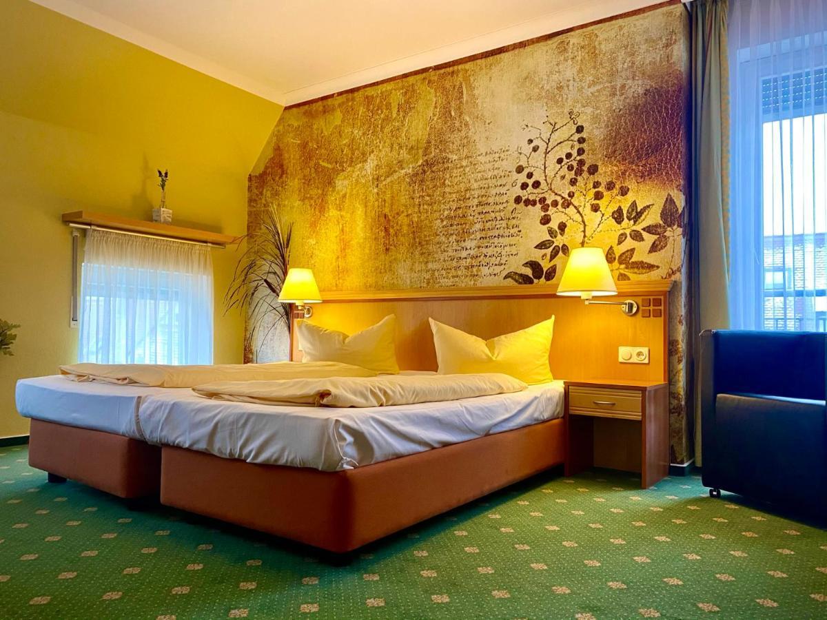 Querfurter Hof Hotel ภายนอก รูปภาพ