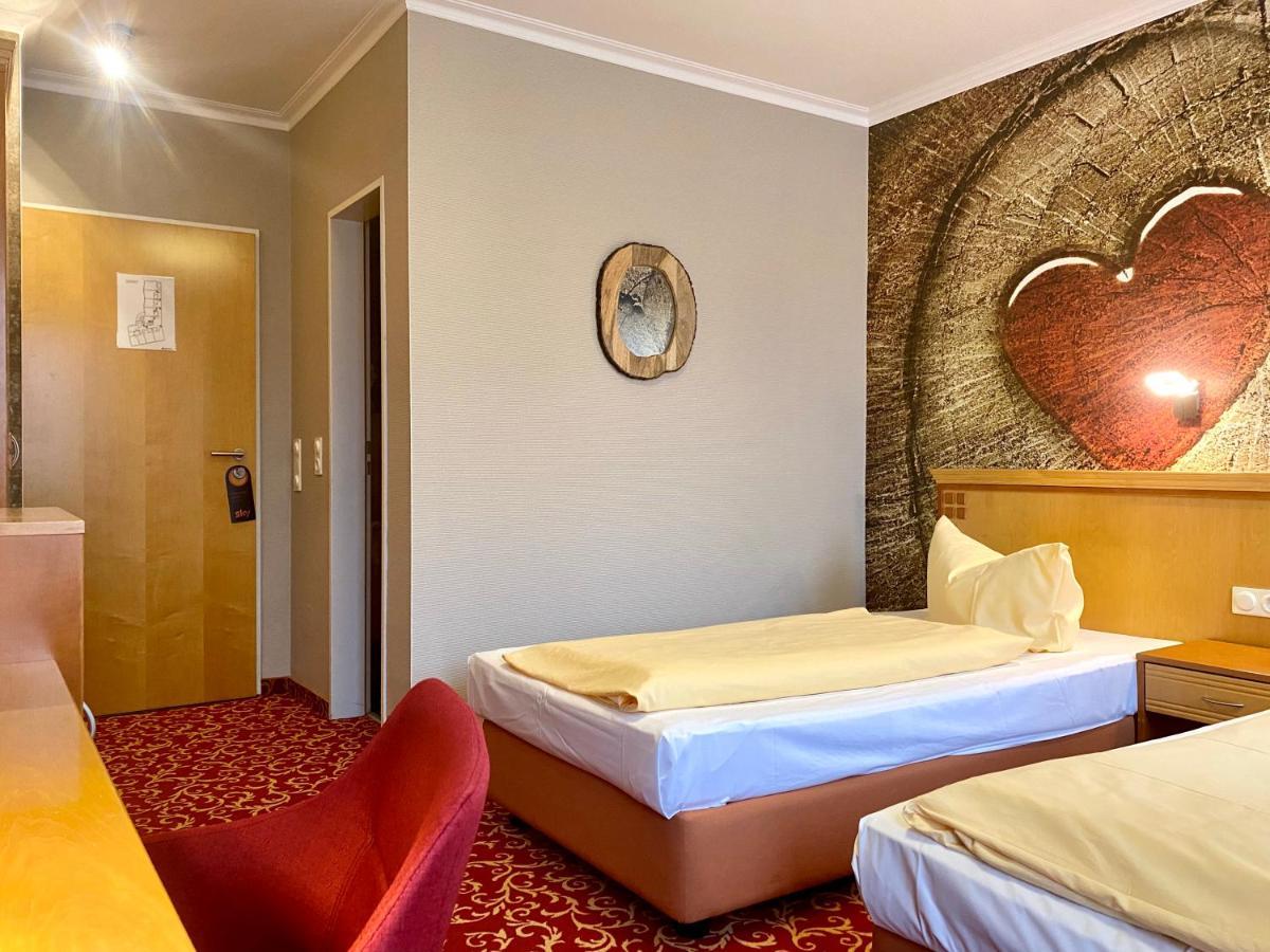 Querfurter Hof Hotel ภายนอก รูปภาพ