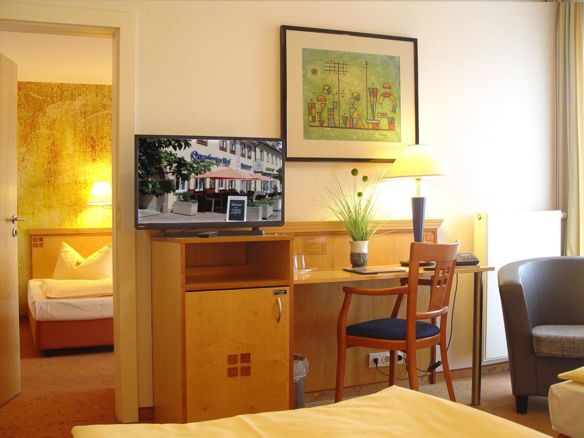 Querfurter Hof Hotel ภายนอก รูปภาพ