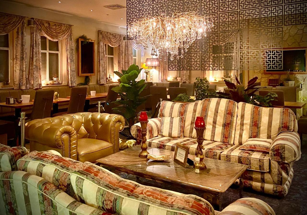 Querfurter Hof Hotel ภายนอก รูปภาพ