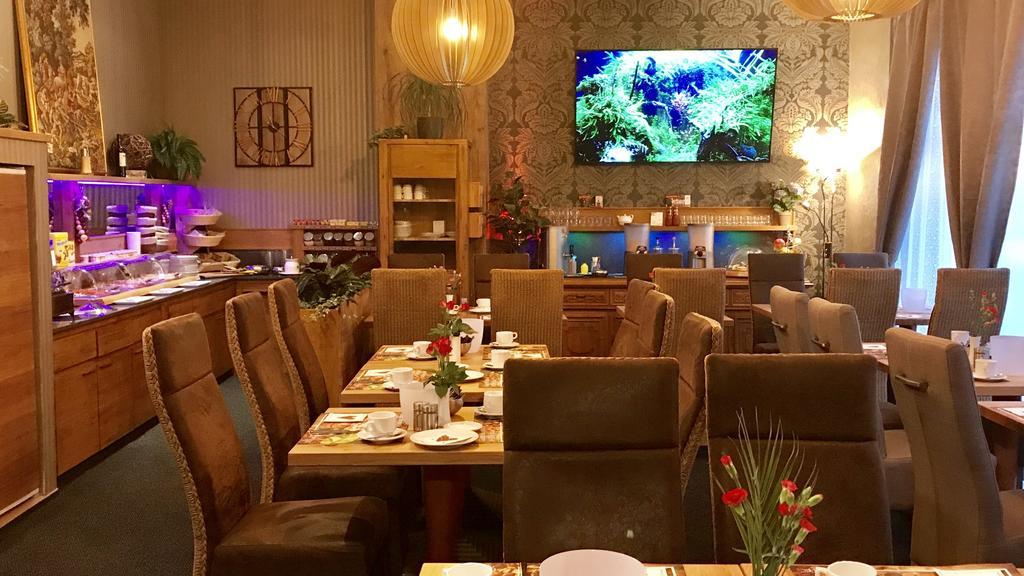 Querfurter Hof Hotel ภายนอก รูปภาพ